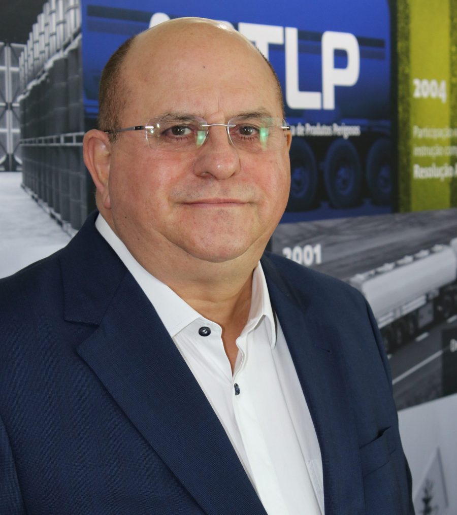 O transporte rodoviário de produtos perigosos – aspectos legais 