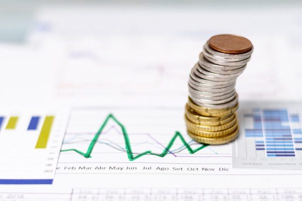 Zinco atinge maior preço em 4 anos com queda de 64% nos estoques da LME 